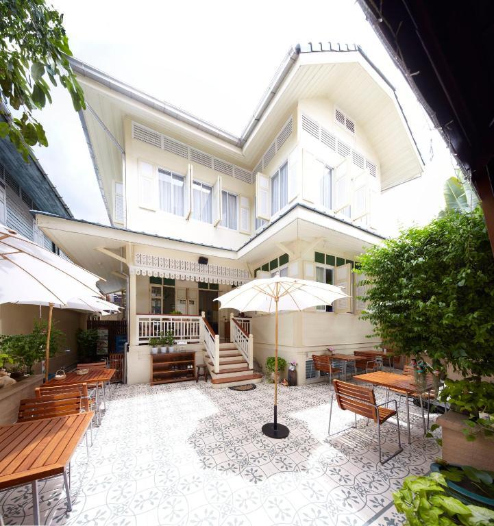 Hostel Baan Dinso Bangkok Exterior foto